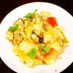 かしわや 泰 美酒佳鶏 - お通し。北海道産キタムカイというジャガイモとゴールドラッシュというトウモロコシを使ったマッシュサラダ