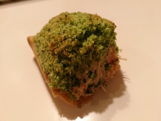 What a Tart! - 北米の魚介料理用のスパイスやセロリ、小葱やパクチーなど、蟹よりもエキゾチックな野菜の風味が独特