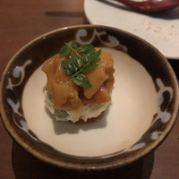 くずし鉄板 あばぐら 神田店 - ほやの塩辛と味噌クリームチーズ