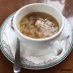 Kafedainingu buroni - キャベツとベーコンのコンソメスープ