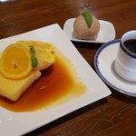 drop in cafe - フレンチトーストカラメルオレンジのセット(1000円)です。