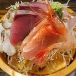 いたる 本店 - 日本海おさしみの桶盛り  1人前