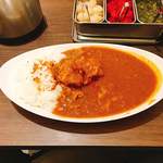 元町チキンカレーのお店 パルフェ - 大盛りです。（2018.8 byジプシーくん）