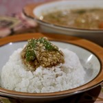 村上カレー店・プルプル - ライスに乗せて