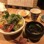 Yakitori Sada Juurou - 最初に出てくるおばんざいとお野菜