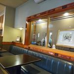 ステーキ・洋食のTANTO屋 - 店内の風景　2018.8