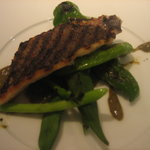 ル ベナトン - 魚料理　イサキのグリエ