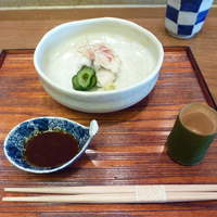 京都和久傳 - 右下の竹の器は、お酒です。