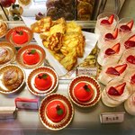 PATISSERIE POMME - ショーケース右