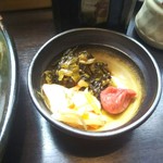 すずや 新宿本店 - 私はお新香苦手ですが美味しかったです。お代わり自由