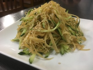 新新飯店 - 干し豆腐の和え物