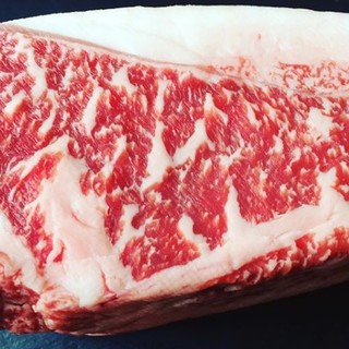 肉料理には、自然豊かな淡路島で育った＜淡路ビーフ＞を使用◇