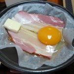 鉛温泉　藤三旅館 - 陶板焼きはベーコンエッグ