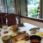 小さなホテル セラヴィ - 