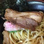 麺屋 頂 中川會 - ​煮豚は薄いカットですが脂も適度でホロホロで美味しい