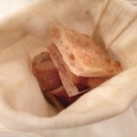 トラットリア ダル・ビルバンテ・ジョコンド - 自家製パン