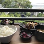 cafe KOMON 湖紋 - カウンター席からの眺め
