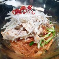 食道園 北新地店 - 蒸し鶏のごまクリームピビン麺