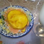 インド･パキスタン料理 ホット・スプーン - サラダ、パコラ、ラッシー