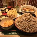 味奈登庵 - カレー南蛮そば 大盛り 別盛り＋揚げ玉＋ごぼう天ぷら！