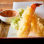 Jikasei Men Juuwari Soba To Jizake Akebonoya - 天ぷら（盛り合わせ、海老、穴子など旬素材を使用した天ぷらをご用意しております）