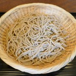 蕎麦の粒が見えています