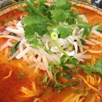 ティーヌン - トムの日トムヤムラーメンのアップ