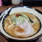 進化系煮干しラーメン めんくれる - 