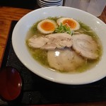 らー麺 櫻ぐみ - 奄美塩らー麺　820円