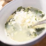 ホルモンと日本酒 ホルモン屋かねちゃん - わかめたまごスープ