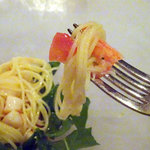 リストランテ フォレスタ・ヴェルデ - ズワイガニと小さな帆立貝の冷製カッペリーニ　レフォールのアクセント