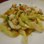 相思豆 - ゲソとセロリのピリ辛炒め