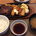 Yayoi Ken - ビーフステーキミックス定食 990円