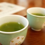 太田茶店 - サービスの緑茶