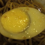 韃靼ラーメン 一秀 - 一秀　煮玉子アップ