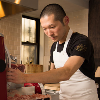 高橋隼人氏（タカハシハヤト）―食の都パルマ伝統の味を追及する