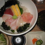 和菜 やなぎ  ふぐ はも - 地魚の海鮮ちらし丼