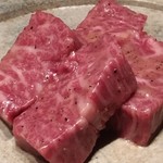 USHIGORO S. - 和牛の厚切りハラミ