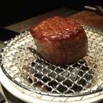 USHIGORO S. - 月齢32か月　神戸牛のサーロインステーキ