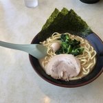 横浜家系ラーメン 稲田家 - 定番ラーメン  豚骨醤油