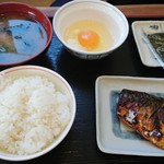 街かど屋 - 選べる朝定食、塩鯖(税込370円)