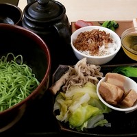 天香回味 赤坂別館 - 薬膳湯 つけ麺セット（辛口）：1,260円
