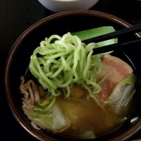 天香回味 赤坂別館 - ヒスイ麺をつけて…