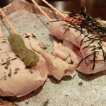 じとっこ組合 - 「ささみ　柚子胡椒串」と「ささみ　明太子串」：非常に口当たりが柔らかいレア焼き♪