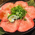 土佐赤牛 四万十鶏 炭火焼和 - 