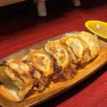 中華酒場 笑い豚 - 料理写真:【絶品】全粒粉満載！！皮から手づくり餃子はアガリコの目玉！！