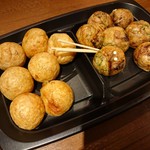 会津屋 - 2種盛（元祖たこ焼7個・元祖ラヂオ焼7個）…税込760円