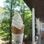 ショコラティエ マサール - ソフトクリーム（ホワイトショコラ）