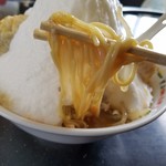 麺には餡がよく絡みます
