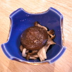 まごわやさしい - 立秋・お献立：（し・しいたけ、キノコ類）きのこの酢の物